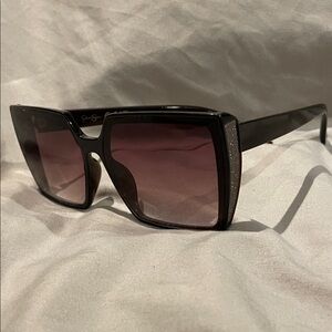 Jessica Simpson oversized pink gradient Sunglasses.